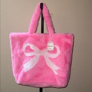 NWT Danbar Reusable & Durable Bubble Gum Pink Plush Faux Fur Tote Bag White Bow